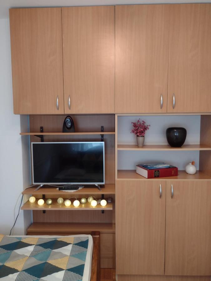 Apartman Zita โอซีเยก ภายนอก รูปภาพ