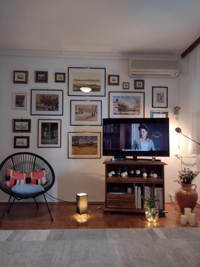 Apartman Zita โอซีเยก ภายนอก รูปภาพ